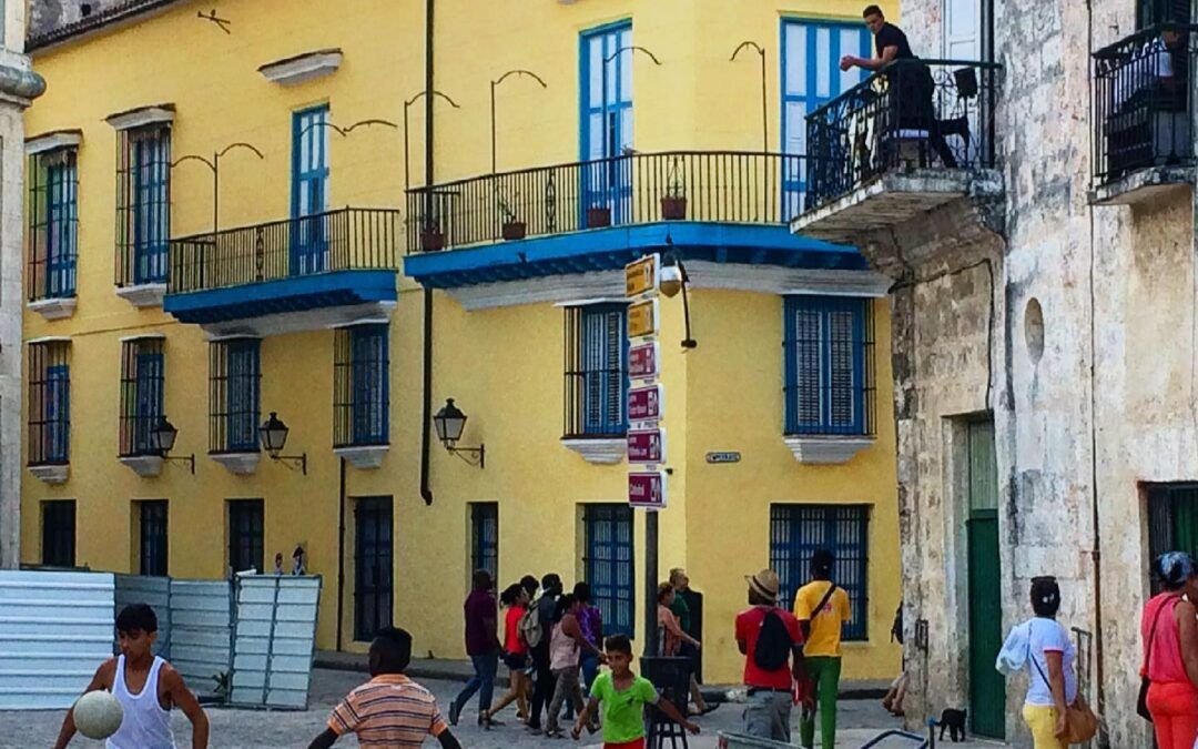 4 am sentamos las pompas en el avión