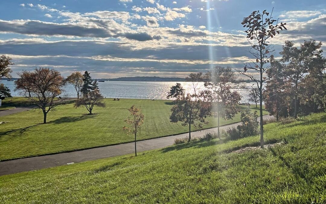 A nueve minutos de Manhattan.