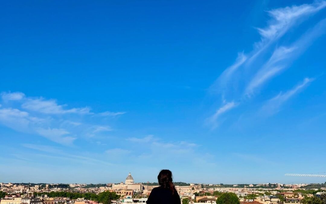 ¿OBSERVADORA OBSERVADA?