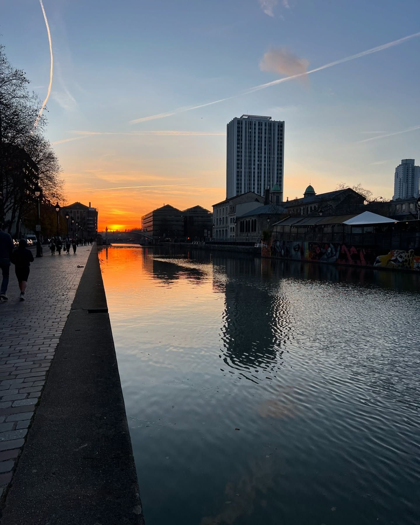 Abrí el teléfono y leí…